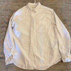 Everlane Women's white Casual Button-Down Shirt with one white pocket